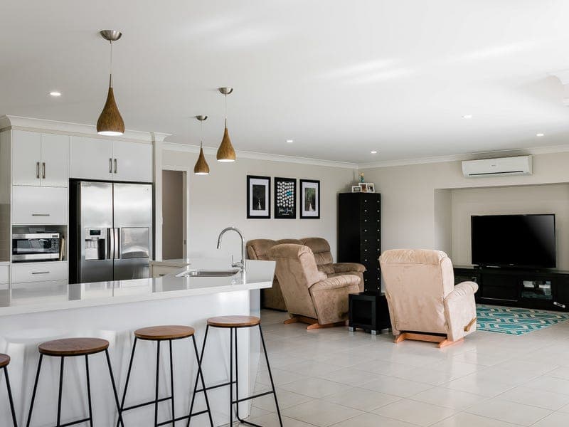 6 Sienna Drive, Glenvale - Thumbnail 3