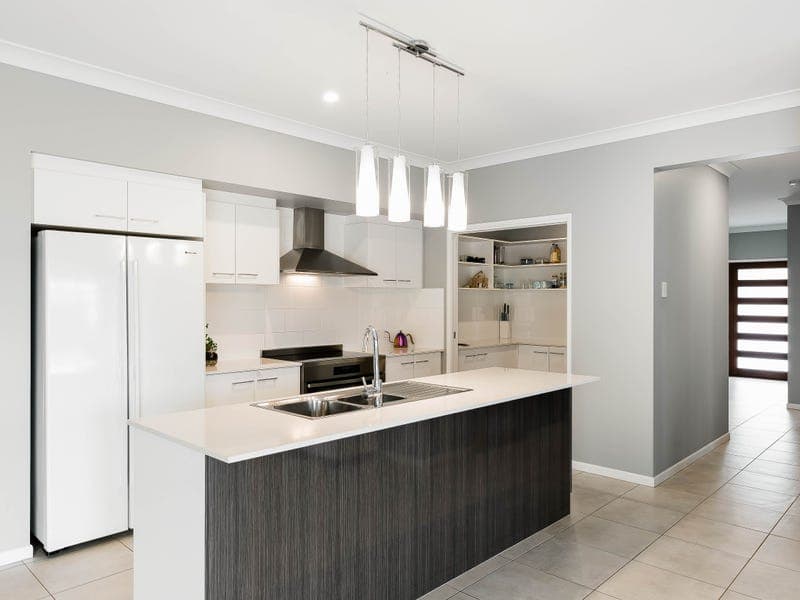 8 Northview Drive, Cabarlah - Thumbnail 4