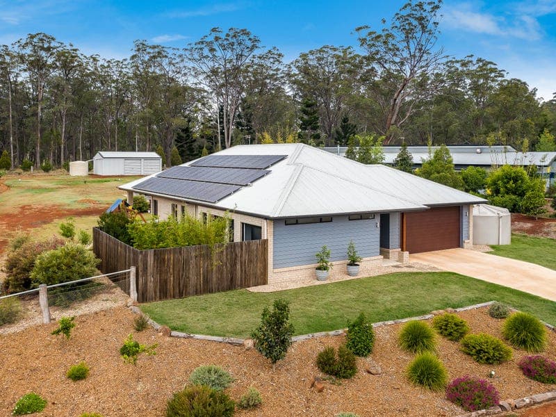 8 Northview Drive, Cabarlah - Image 1