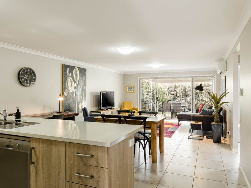 2/8 McMorrow Street, Kearneys Spring - Thumbnail 3