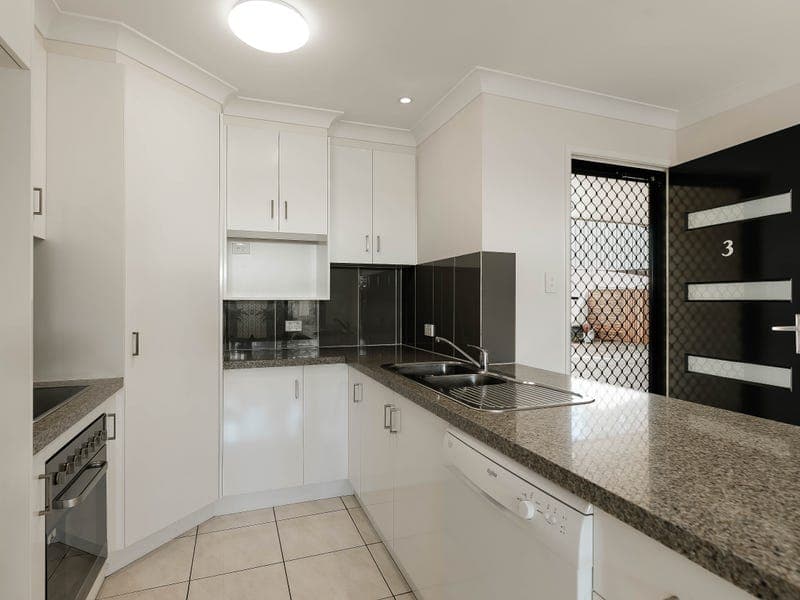 3/47 Hoey Street, Kearneys Spring - Image 1