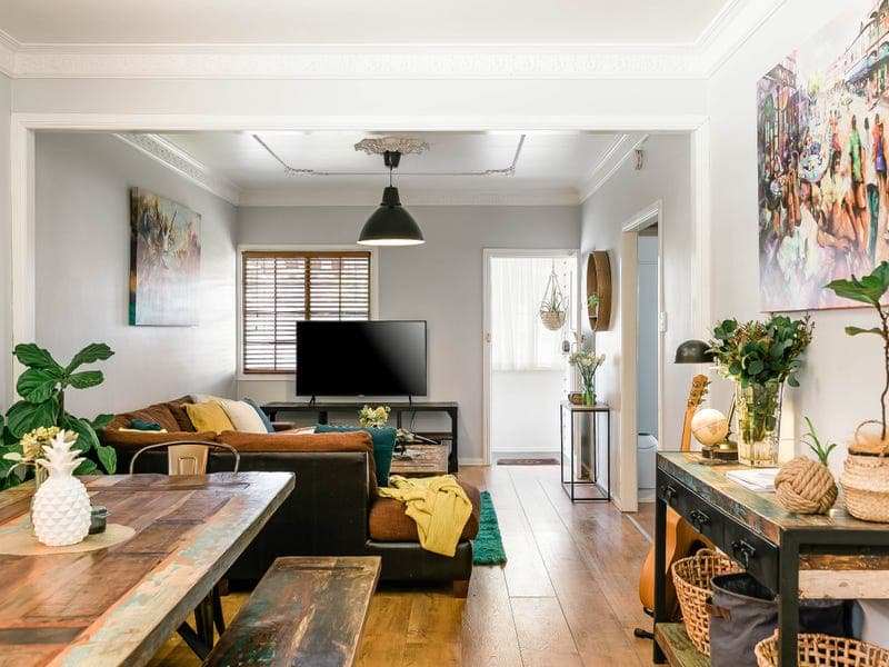 9 Goodwood Street, Newtown - Thumbnail 2