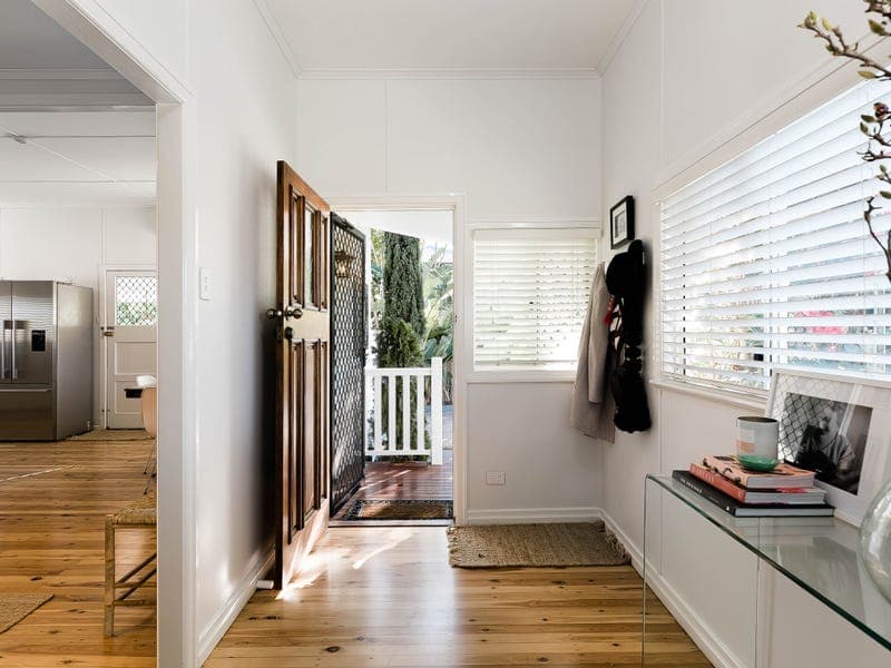 3 Sourris Street, Mount Lofty - Thumbnail 3