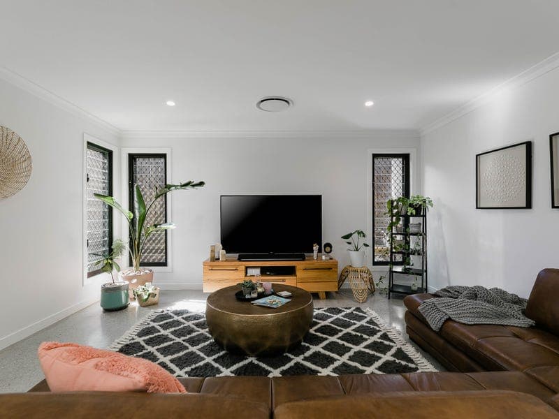 1 Sienna Drive, Glenvale - Thumbnail 8