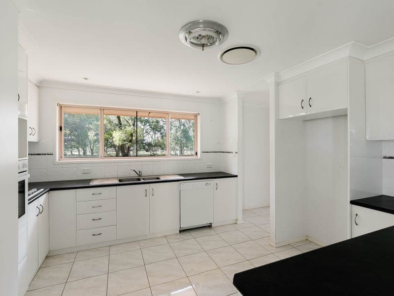 128 Old Homebush Road, Gowrie Junction - Thumbnail 5