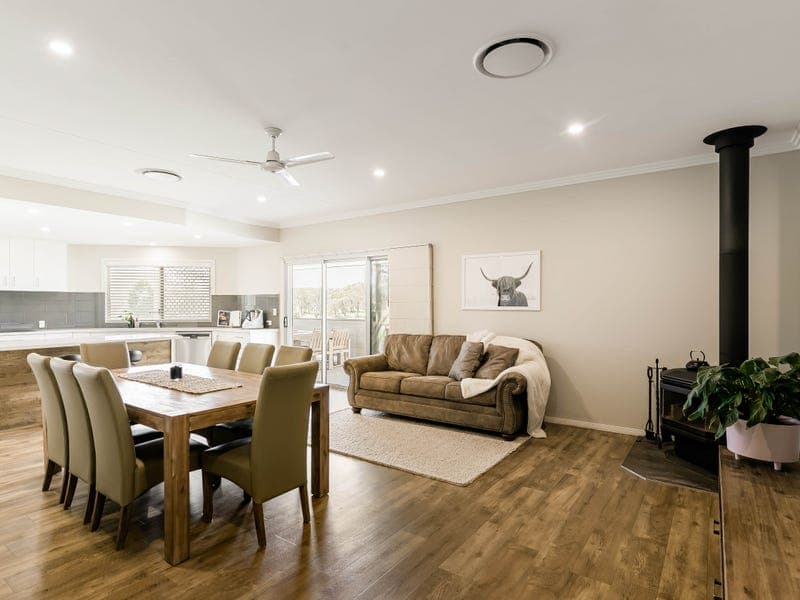 3 Sovereign Drive, Meringandan West - Thumbnail 3