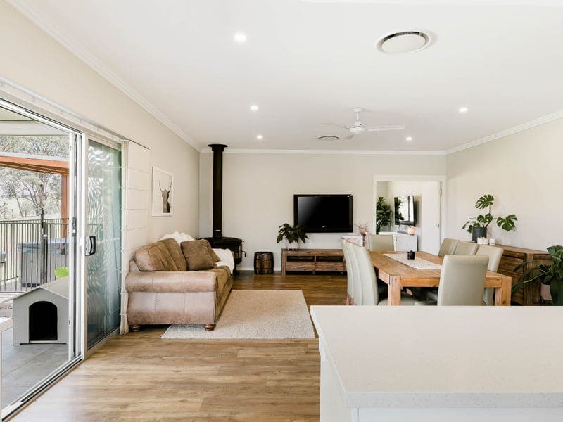 3 Sovereign Drive, Meringandan West - Thumbnail 5