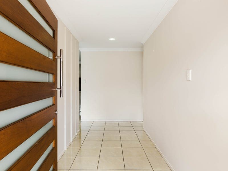 64 Skyline Drive, Blue Mountain Heights - Thumbnail 2