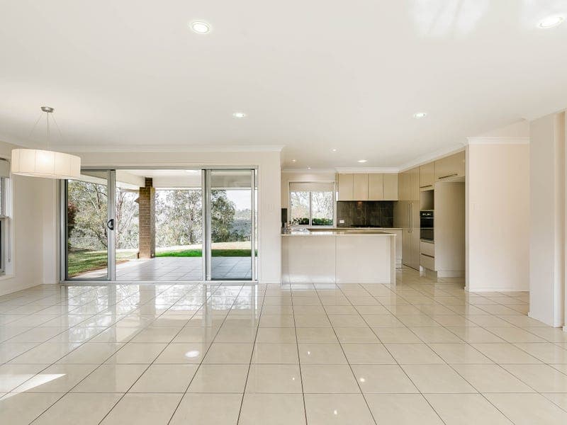 64 Skyline Drive, Blue Mountain Heights - Thumbnail 3