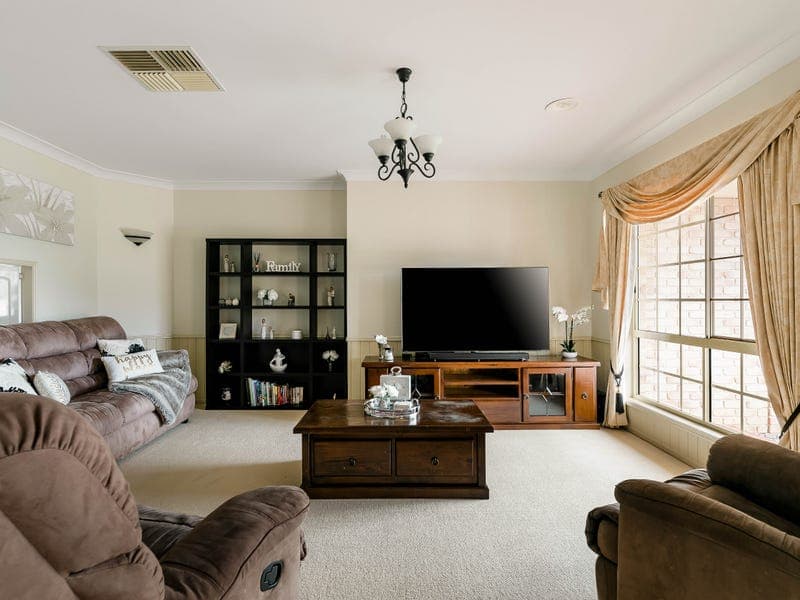 11 Jacob Court, Westbrook - Thumbnail 3