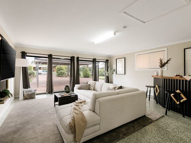 6 Katim Court, Cotswold Hills - Thumbnail 8