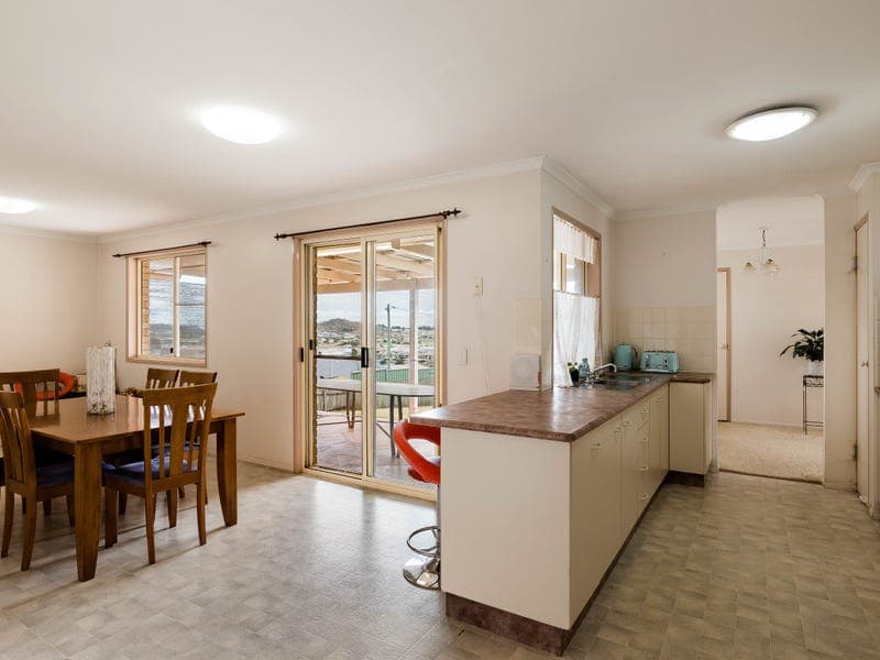 18 Batch Court, Harristown - Thumbnail 5