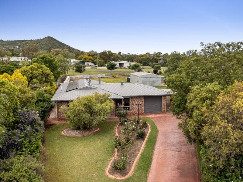8 Lawmere Court, Kingsthorpe - Image 1