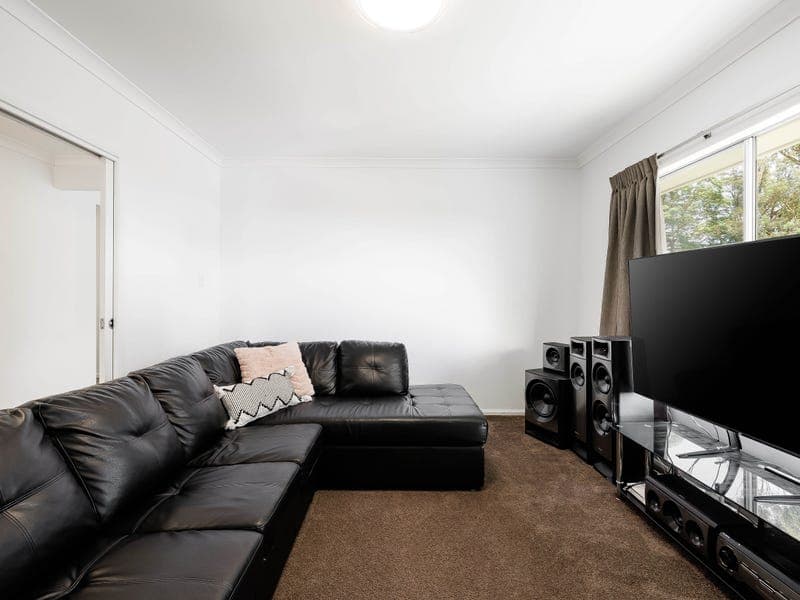 9 Guido Avenue, Blue Mountain Heights - Thumbnail 3