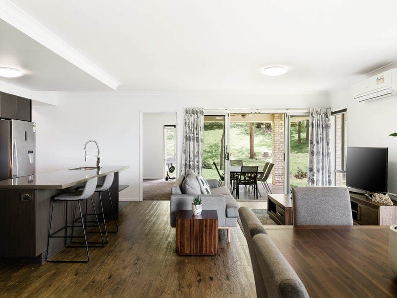 9 Guido Avenue, Blue Mountain Heights - Thumbnail 4