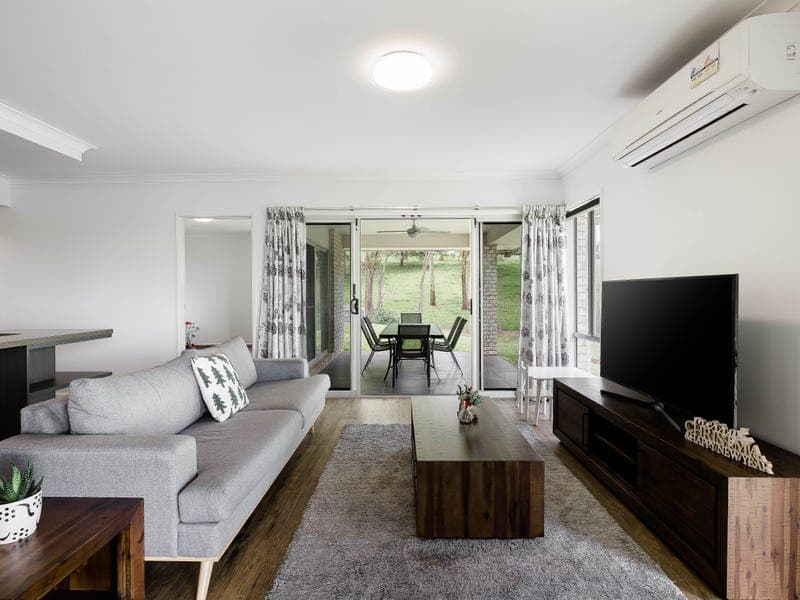 9 Guido Avenue, Blue Mountain Heights - Thumbnail 5