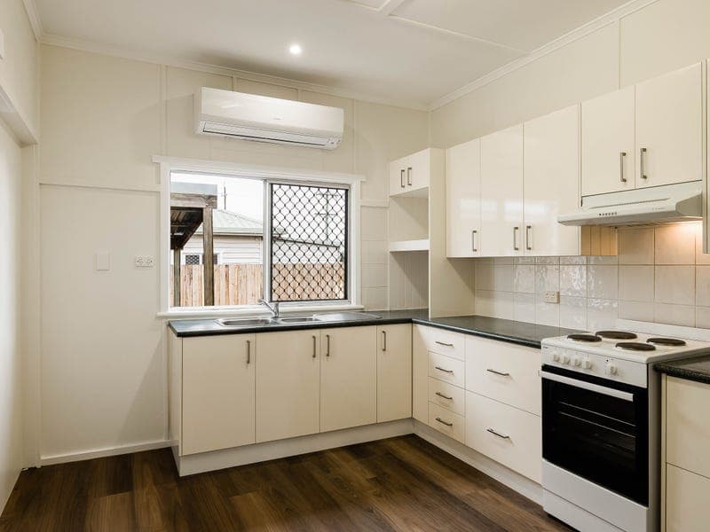 House 1/3 Merritt Street, Harristown - Thumbnail 6