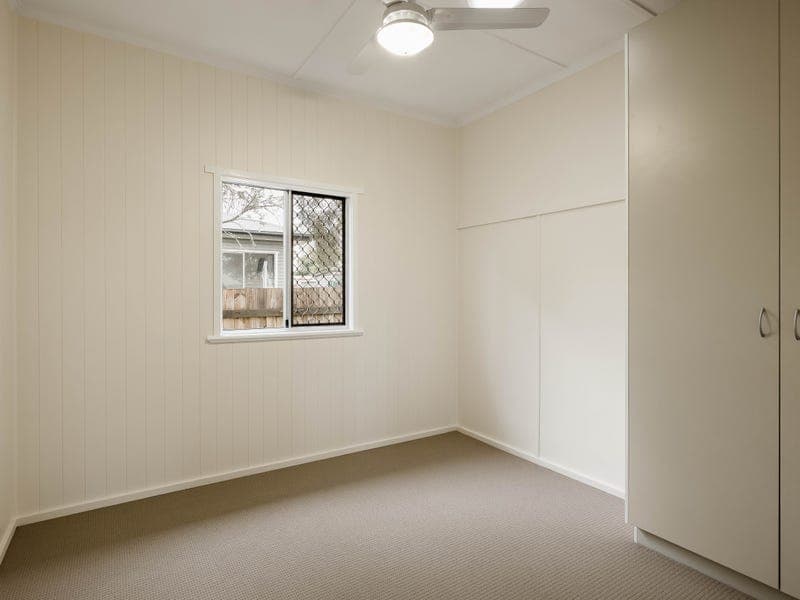 House 1/3 Merritt Street, Harristown - Thumbnail 8