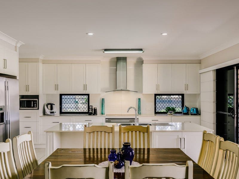 6 Anna Maria Street, Blue Mountain Heights - Thumbnail 4