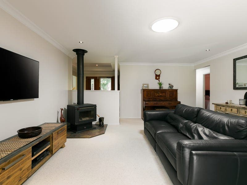 3 Hillsdale Crescent, Blue Mountain Heights - Thumbnail 4