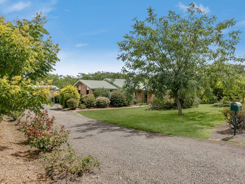 11 Pizzoni Road, Glenvale - Image 1