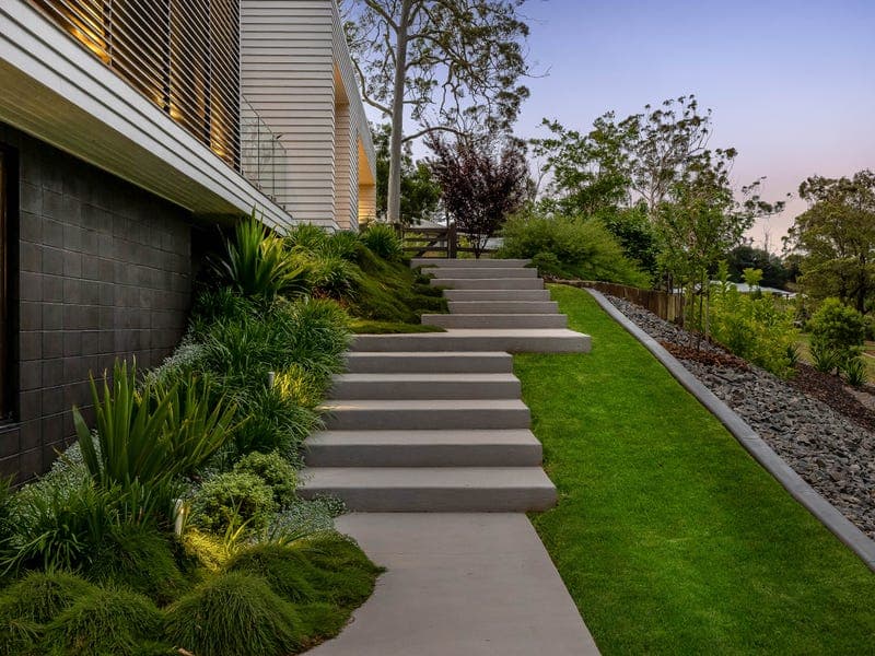 19 Guido Avenue, Blue Mountain Heights - Thumbnail 2