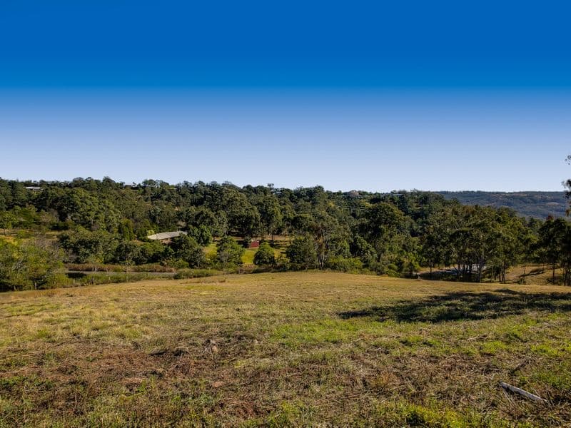 6 Keira Court, Blue Mountain Heights - Image 1