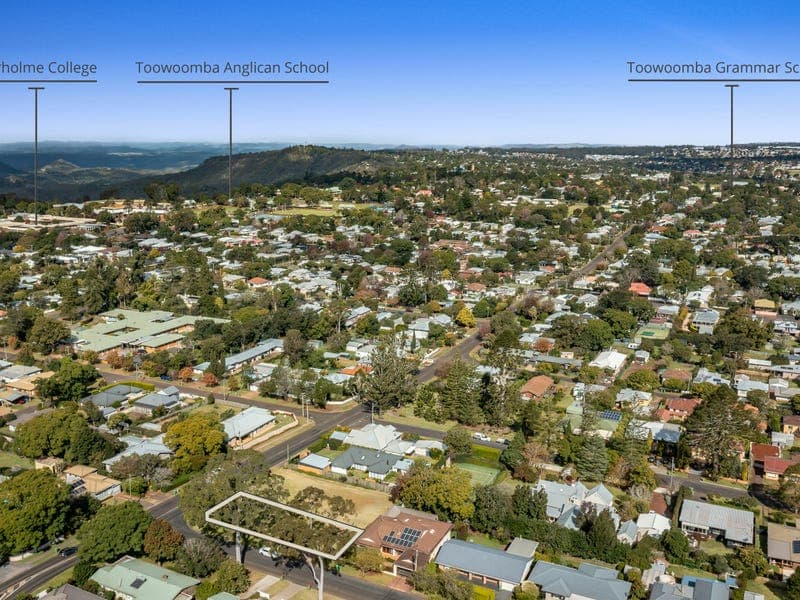 2 Alford Street, Mount Lofty - Thumbnail 6