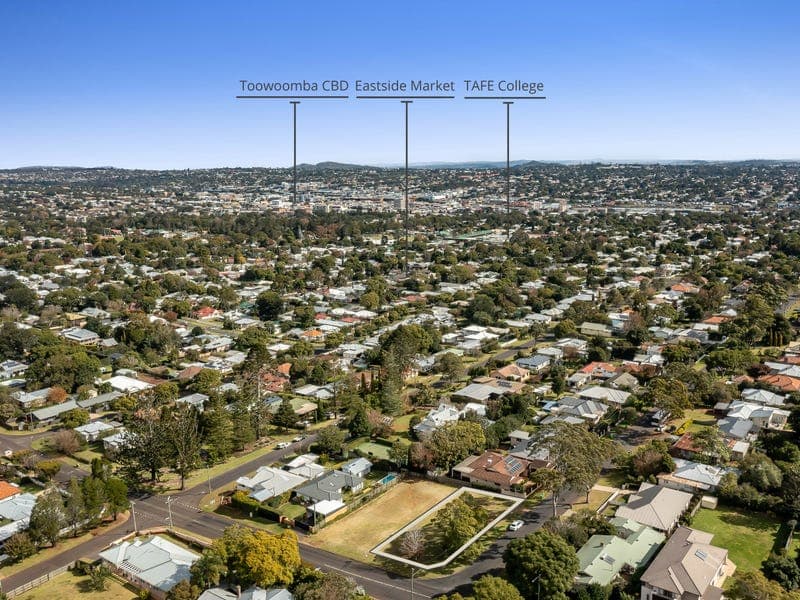2 Alford Street, Mount Lofty - Thumbnail 7