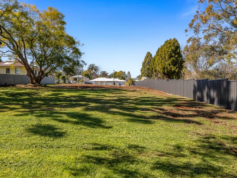 3 New Street, Mount Lofty - Image 1