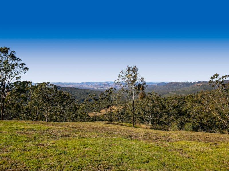 19 Keira Court, Blue Mountain Heights - Image 1
