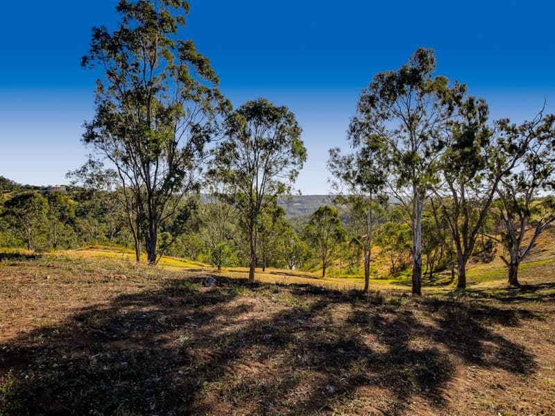 12 Keira Court, Blue Mountain Heights - Image 1