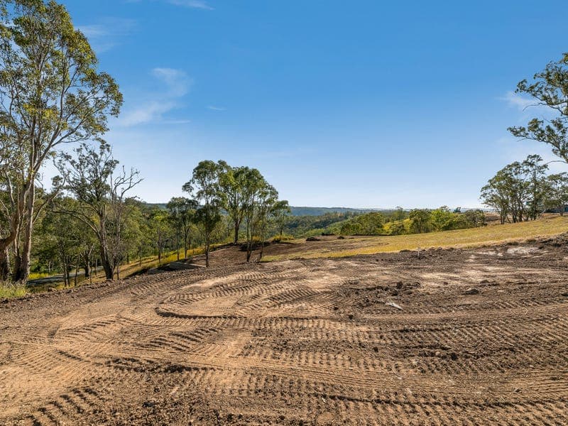 8 Keira Court, Blue Mountain Heights - Image 1