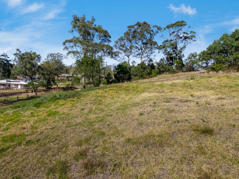 8 Guido Avenue, Blue Mountain Heights - Thumbnail 4