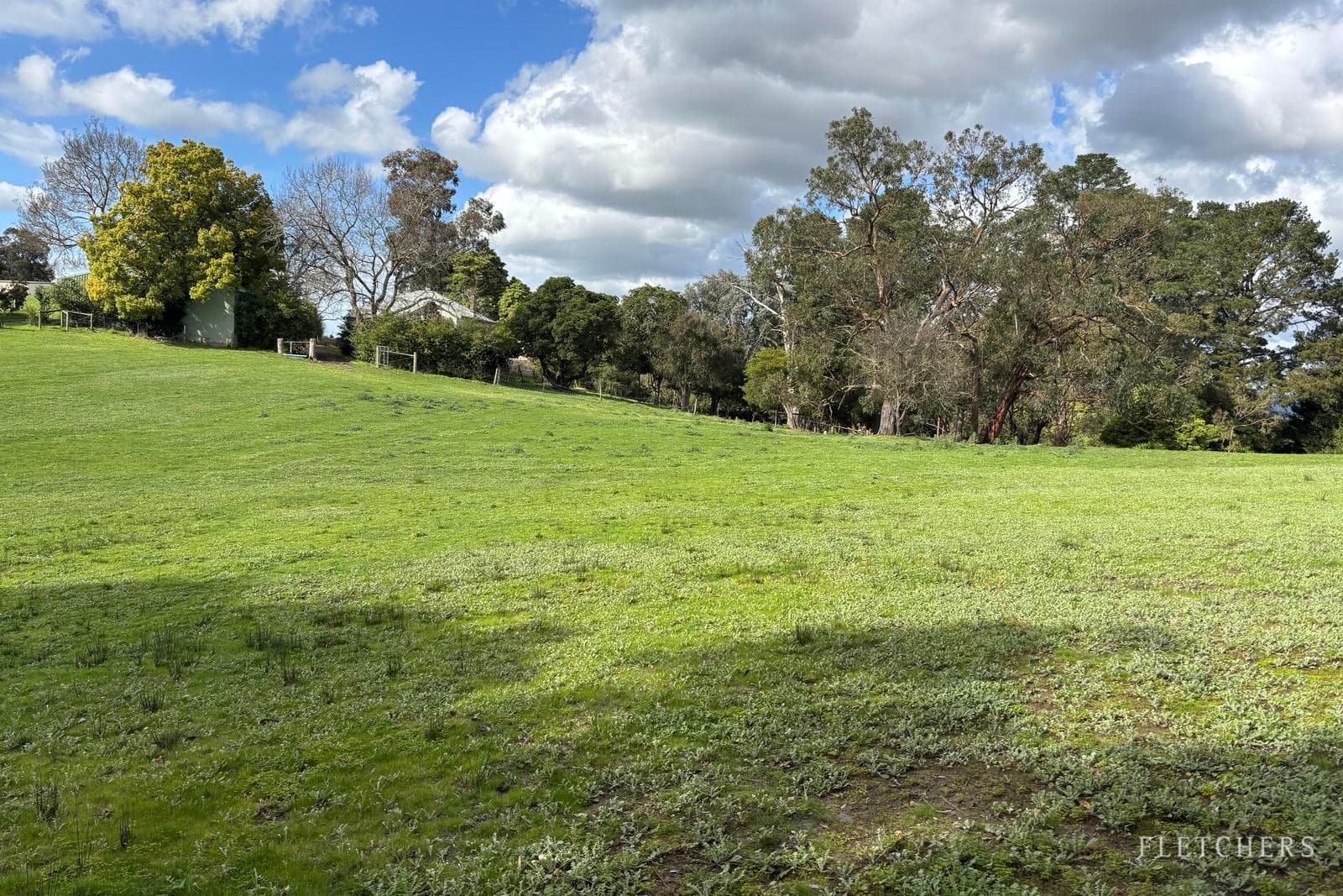 320-324 Yarra Road, Wonga Park - Image 1