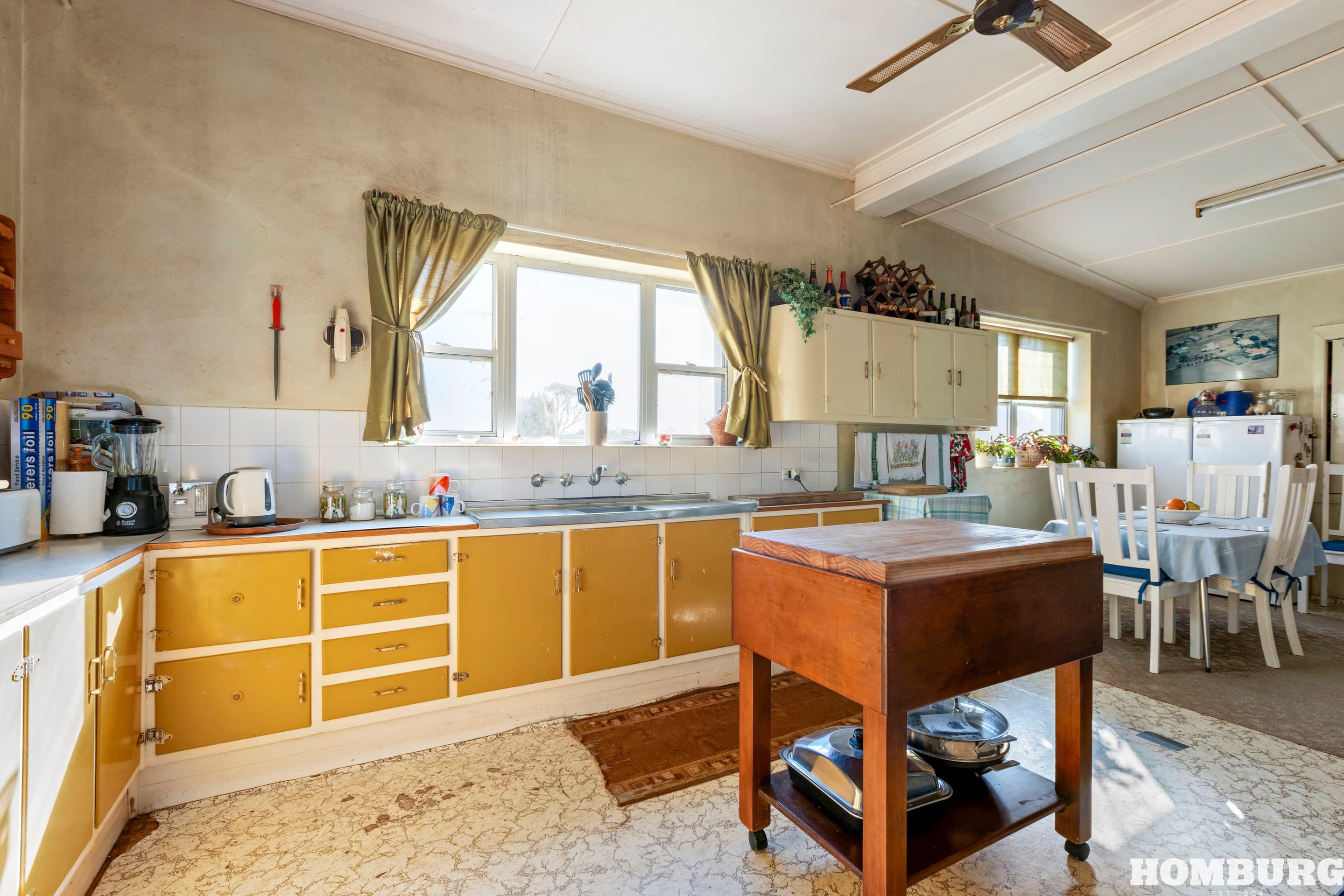 275 Peltz Road, BETHEL, Bethel - Thumbnail 6