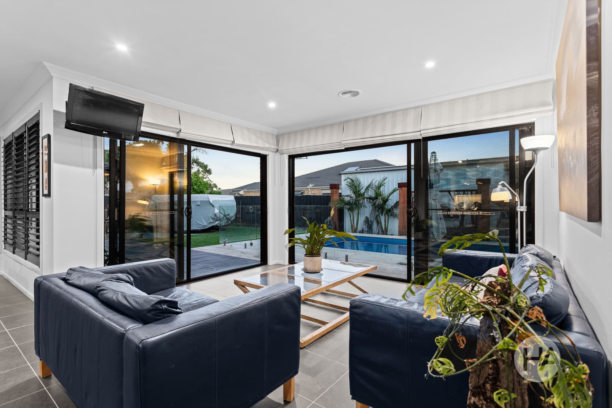 15 Broadstone Way, CRANBOURNE, Cranbourne - Thumbnail 3