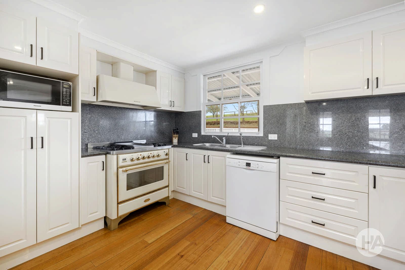 55 Mount Burnett Road, MOUNT BURNETT, Mount Burnett - Thumbnail 4