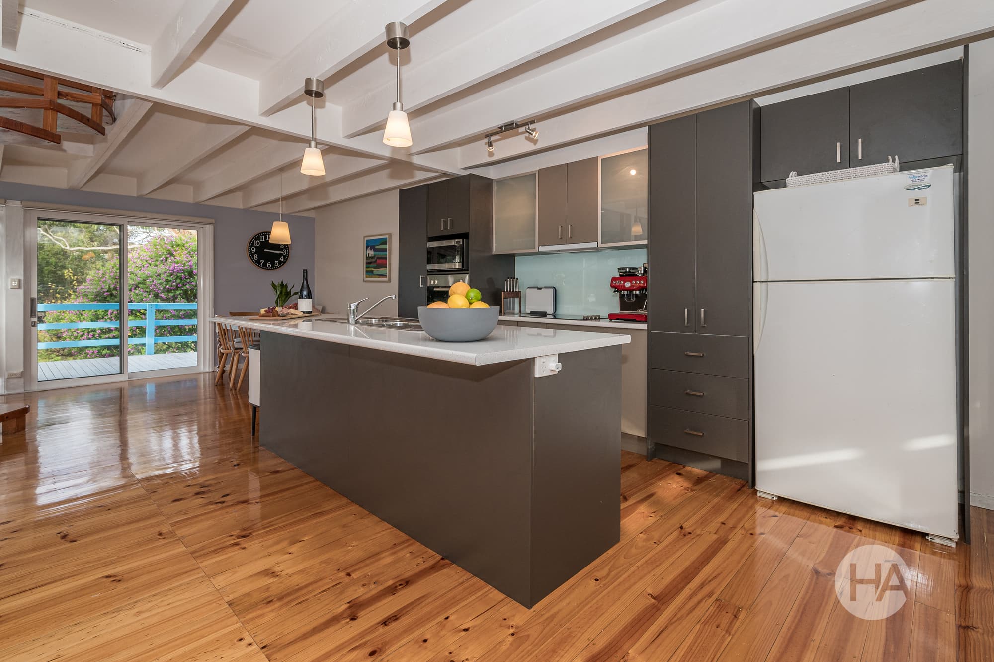 34 Pier Road, INVERLOCH, Inverloch - Thumbnail 3