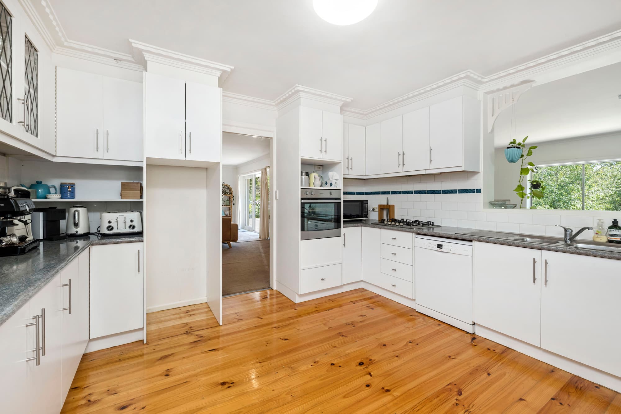 94 Stanleys Road, RED HILL SOUTH, Red Hill South - Thumbnail 7