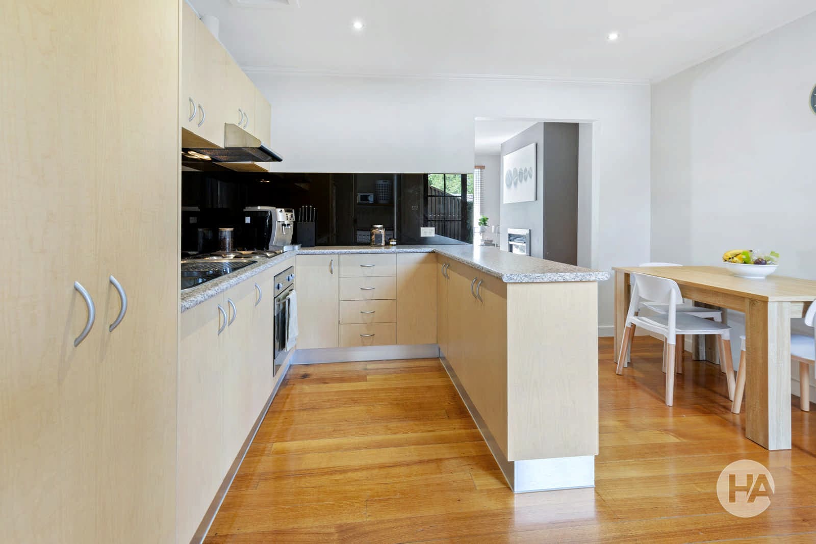 10 Moate Street, LANGWARRIN, Langwarrin - Thumbnail 4