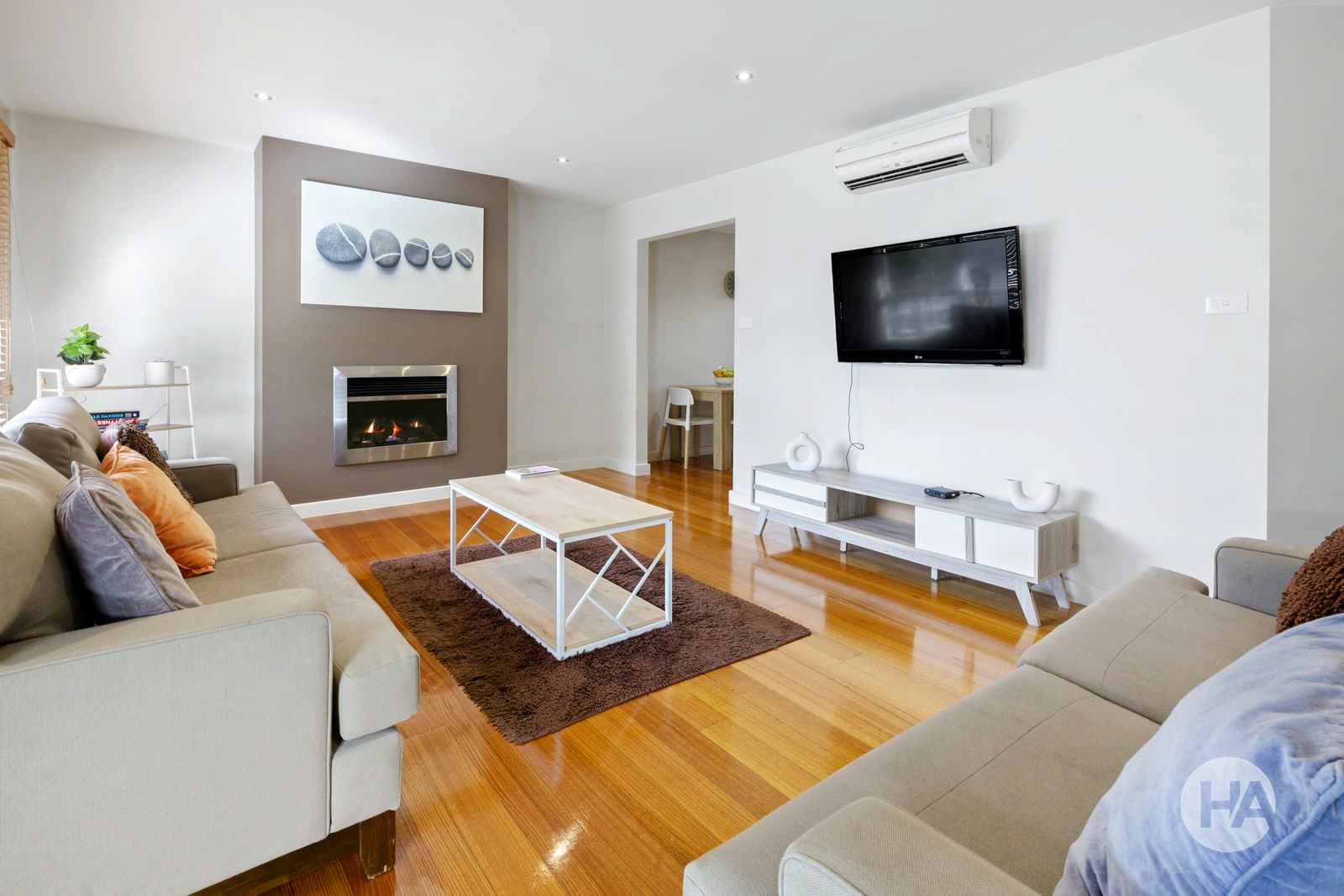 10 Moate Street, LANGWARRIN, Langwarrin - Thumbnail 2
