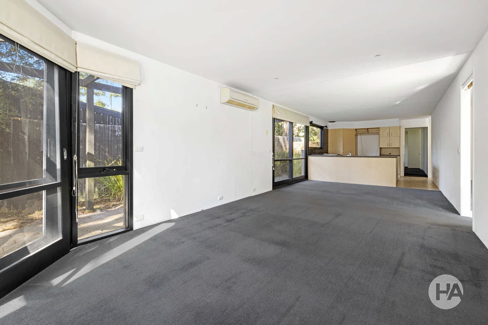 7 Raphael Crescent, FRANKSTON, Frankston - Thumbnail 3