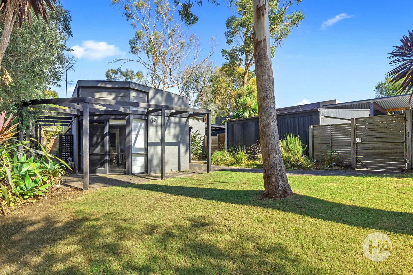 7 Raphael Crescent, FRANKSTON, Frankston - Image 1