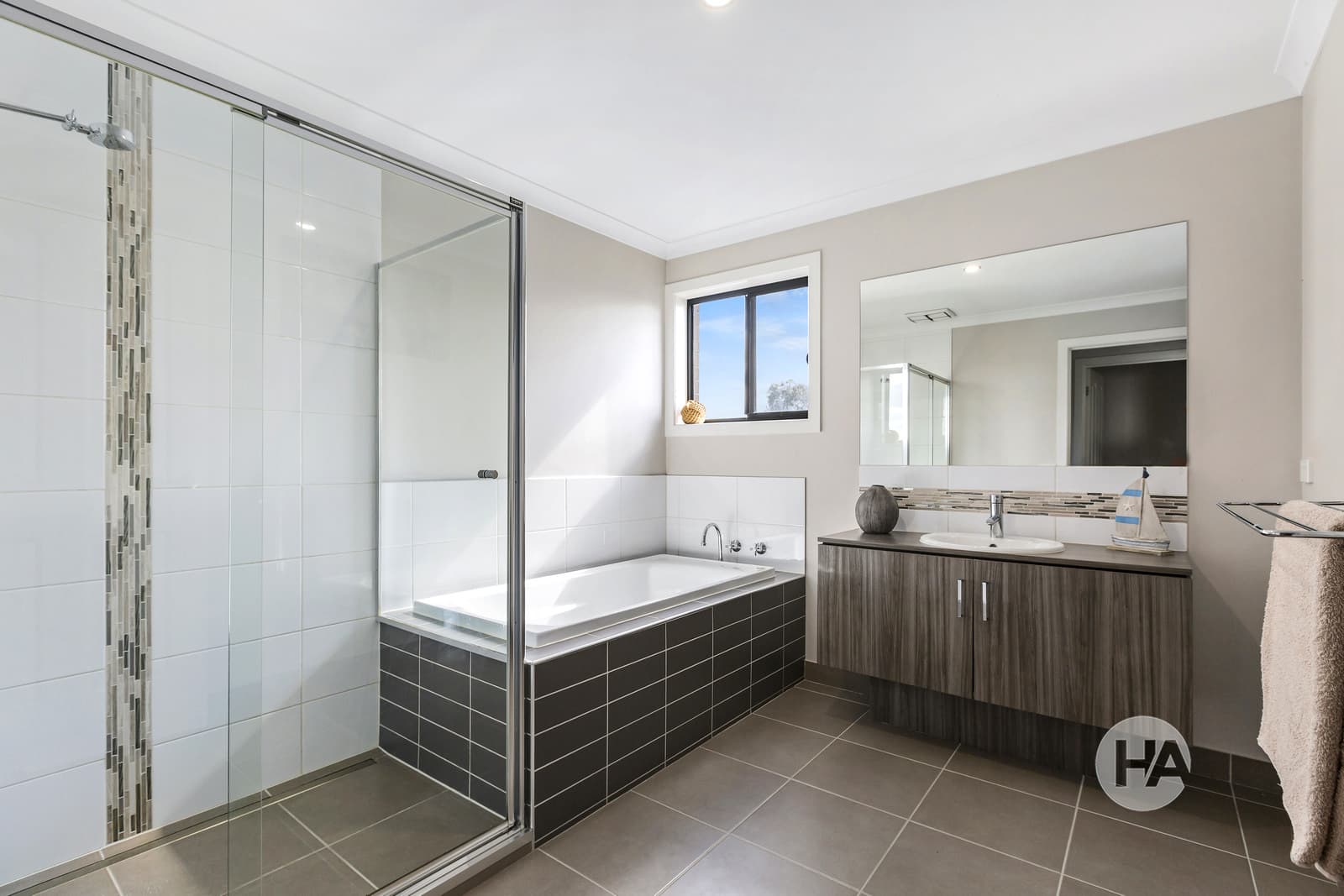 15 Peisley Crescent, CRANBOURNE EAST, Cranbourne East - Thumbnail 8
