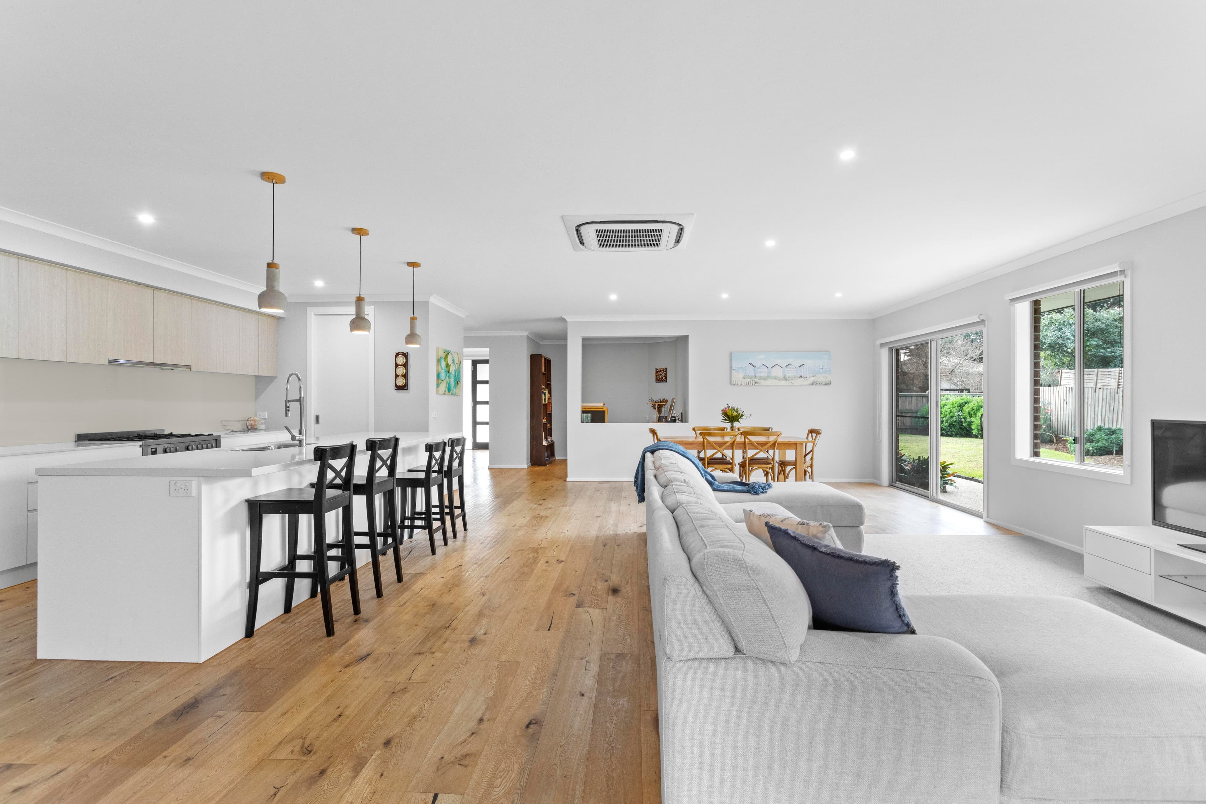 93 Beach Hill Avenue, SOMERS, Somers - Image 1
