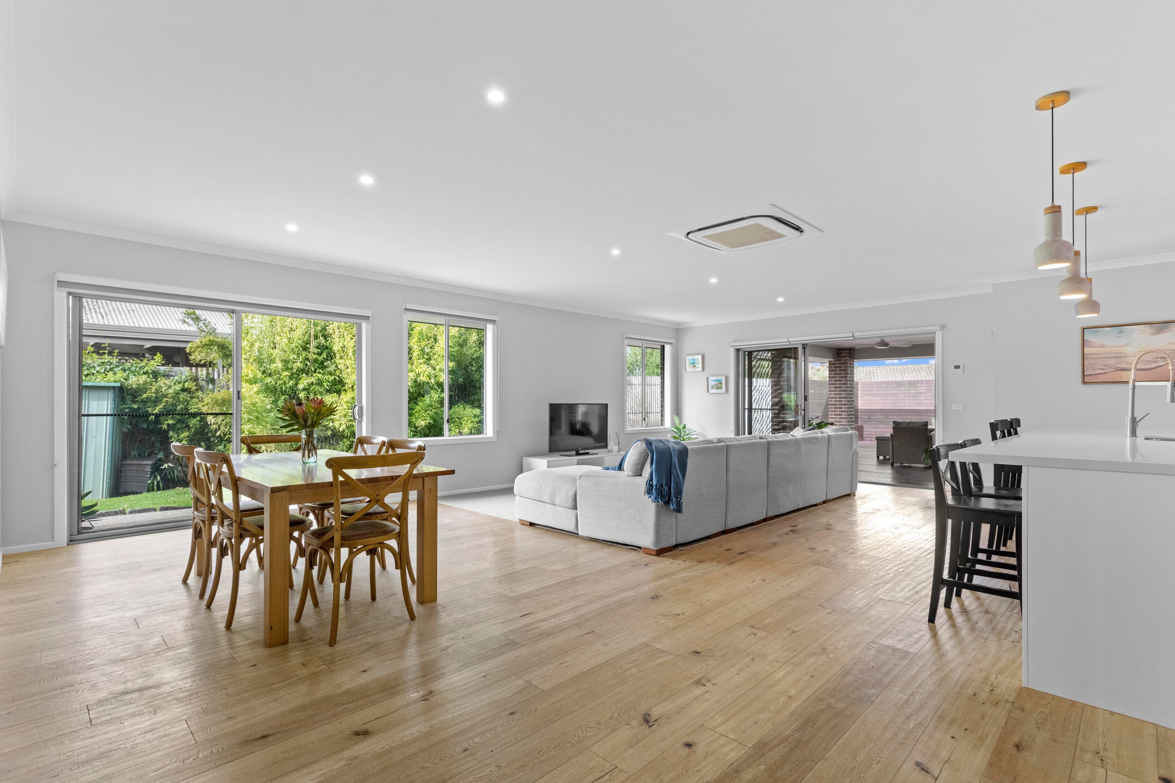 93 Beach Hill Avenue, SOMERS, Somers - Thumbnail 7