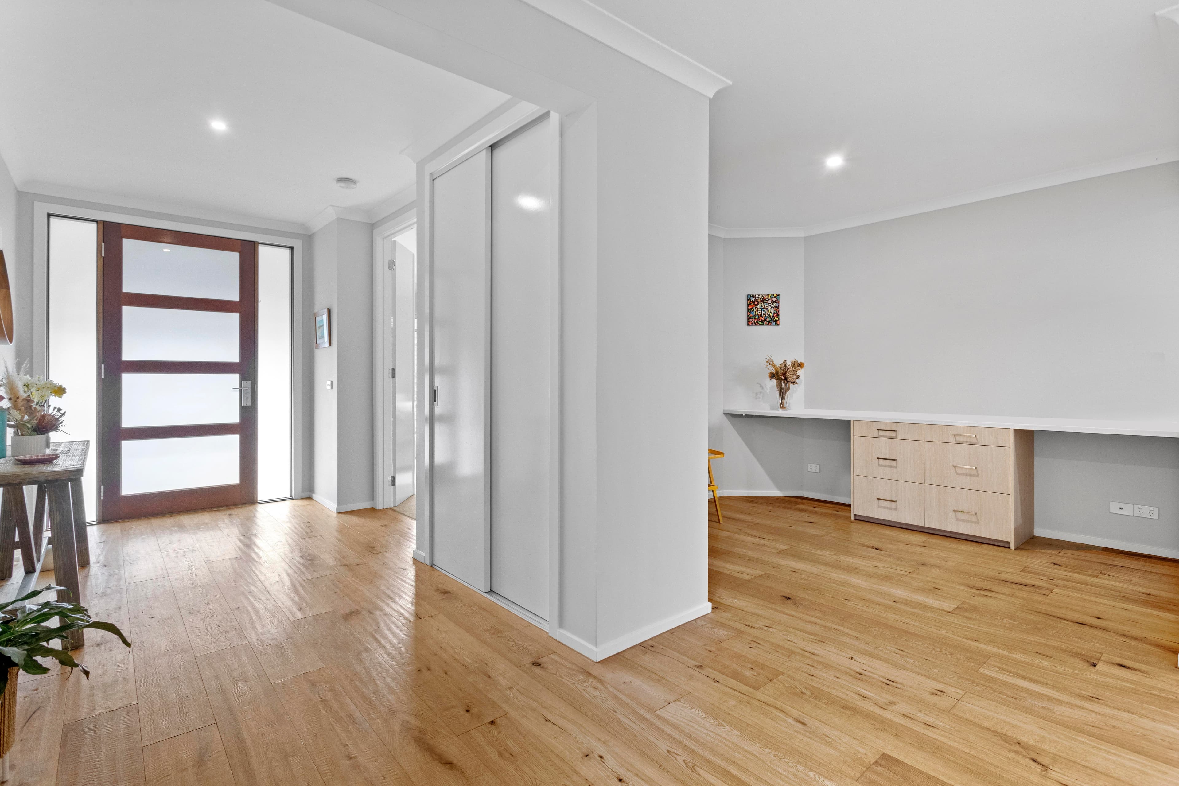 93 Beach Hill Avenue, SOMERS, Somers - Thumbnail 5