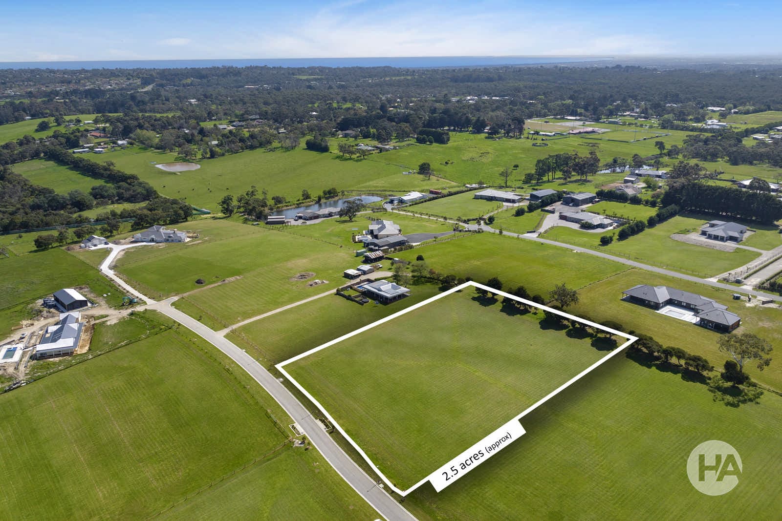 4 Parzay Court, LANGWARRIN SOUTH, Langwarrin South - Thumbnail 2