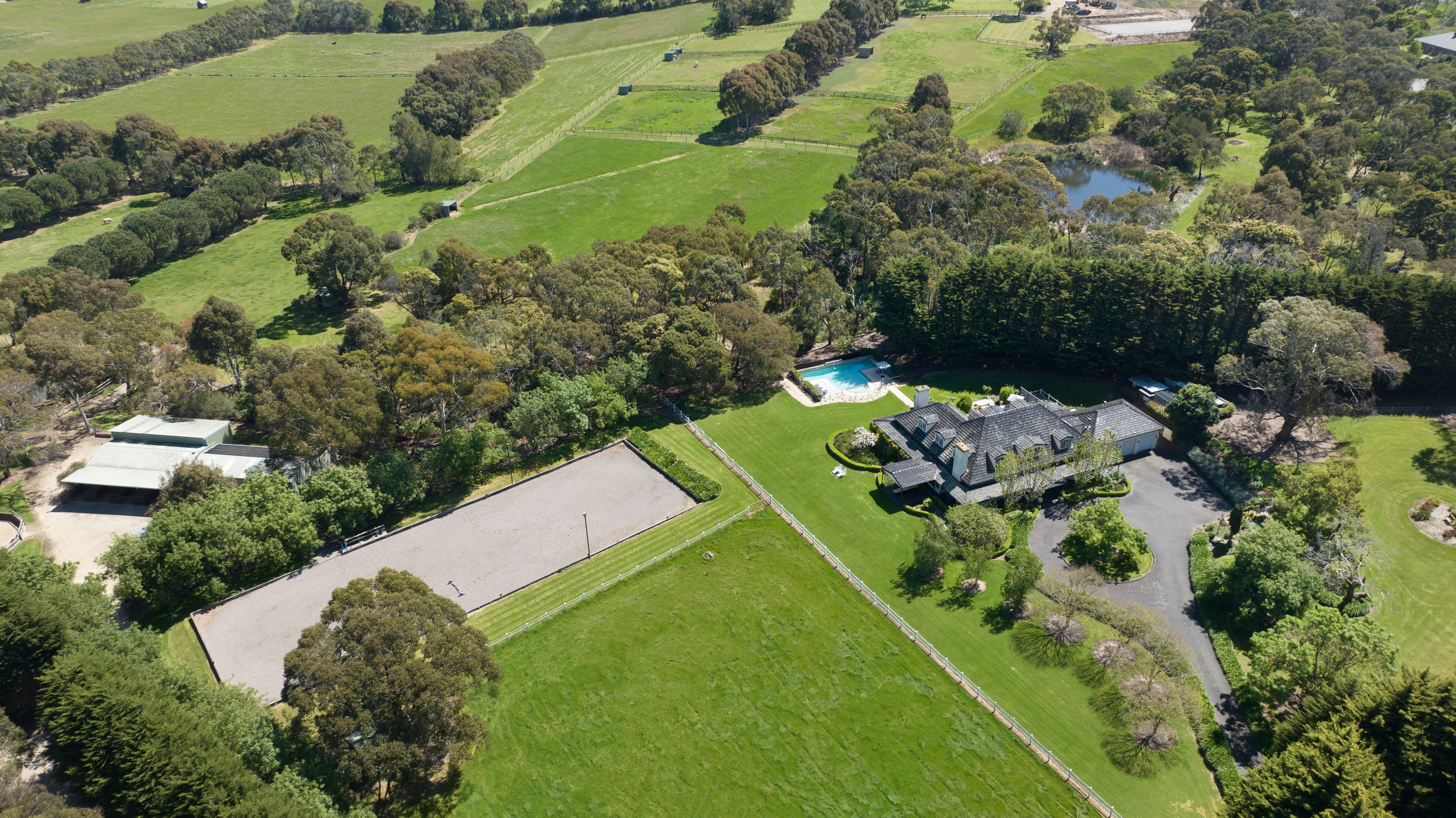 200 Wooralla Drive, MOUNT ELIZA, Mount Eliza - Thumbnail 2